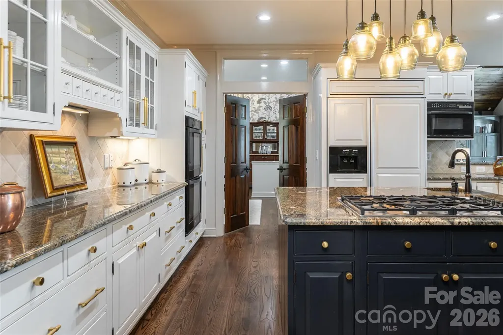 305 Piney Knoll Lane Hendersonville NC 28739