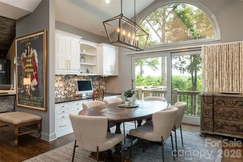 305 Piney Knoll Lane Hendersonville NC 28739
