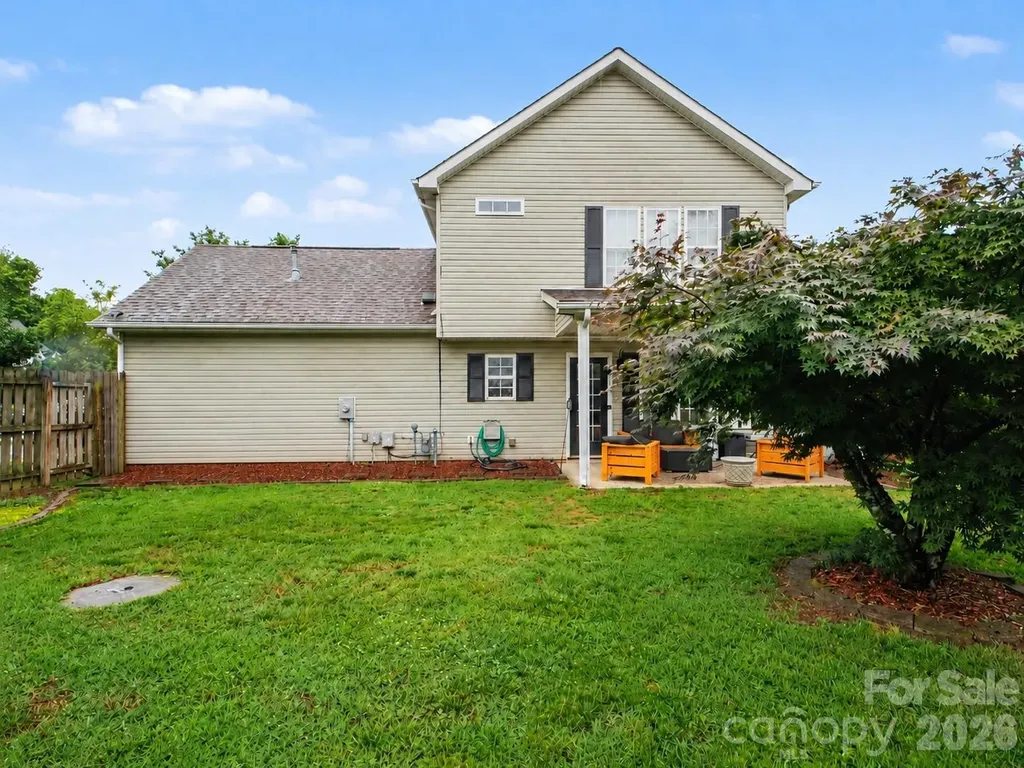 2243 Oakhurst Court Kannapolis NC 28081