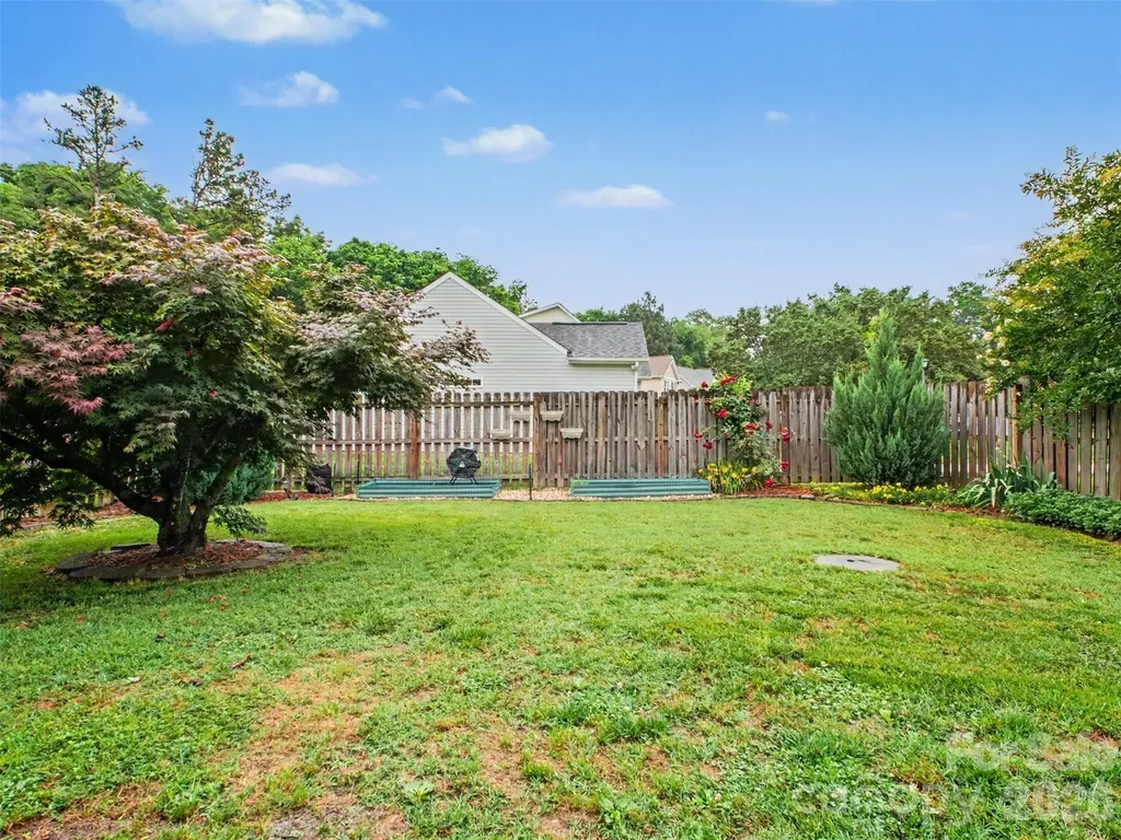 2243 Oakhurst Court Kannapolis NC 28081
