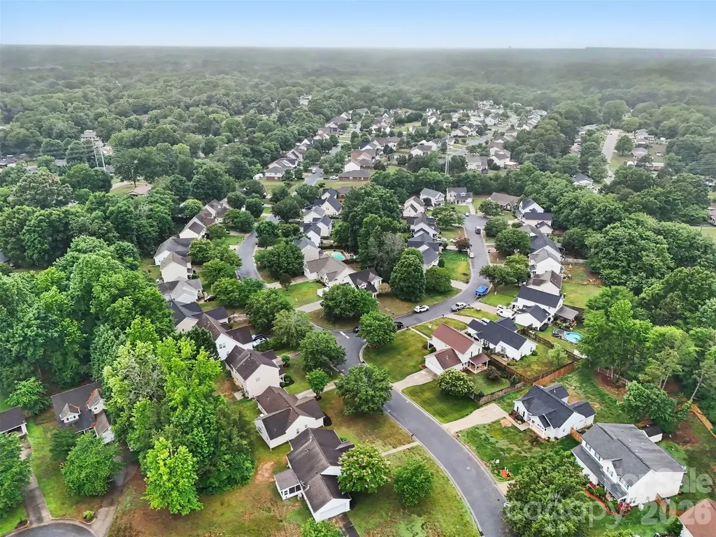 2243 Oakhurst Court Kannapolis NC 28081