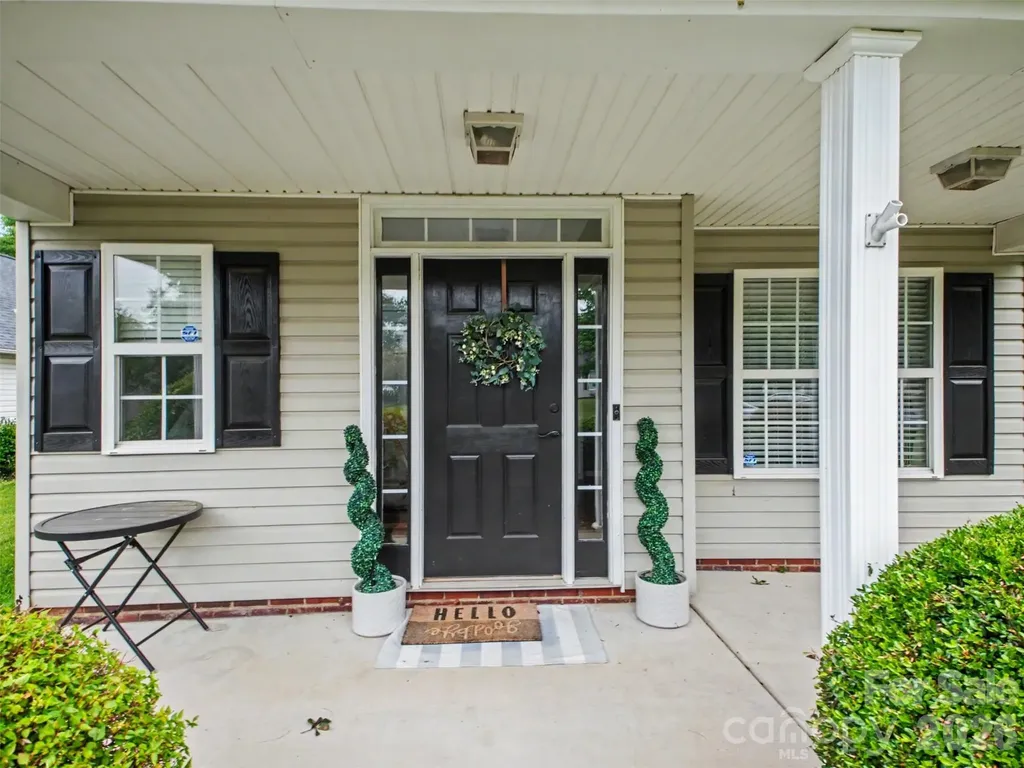 2243 Oakhurst Court Kannapolis NC 28081