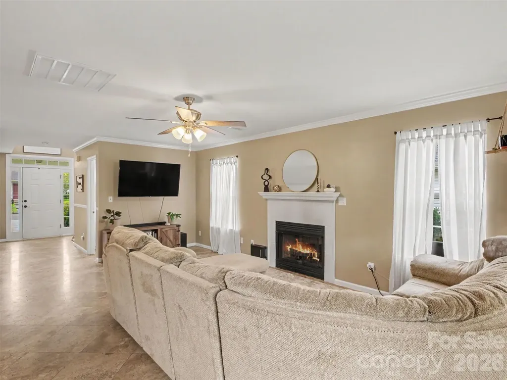 2243 Oakhurst Court Kannapolis NC 28081
