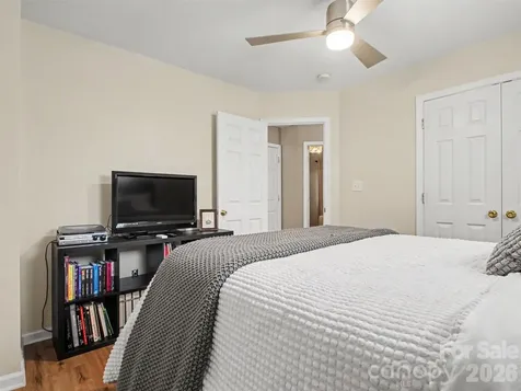 2243 Oakhurst Court Kannapolis NC 28081