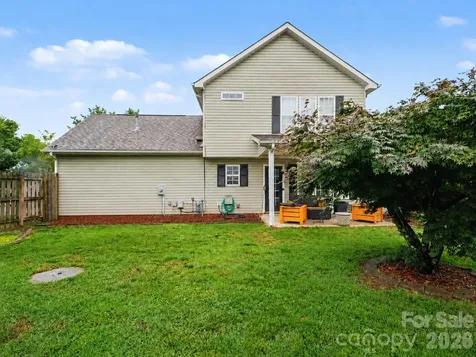 2243 Oakhurst Court Kannapolis NC 28081