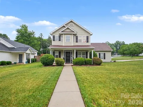 2243 Oakhurst Court Kannapolis NC 28081