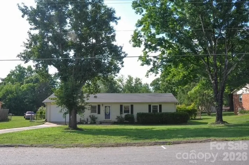 109 Oxford Street Shelby NC 28152