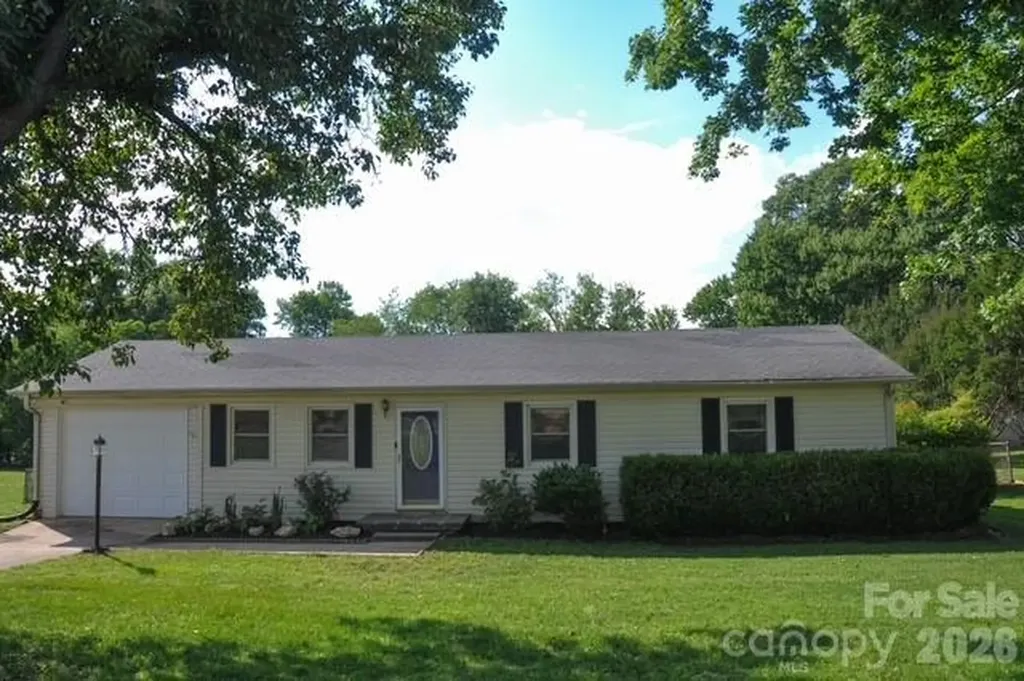 109 Oxford Street Shelby NC 28152