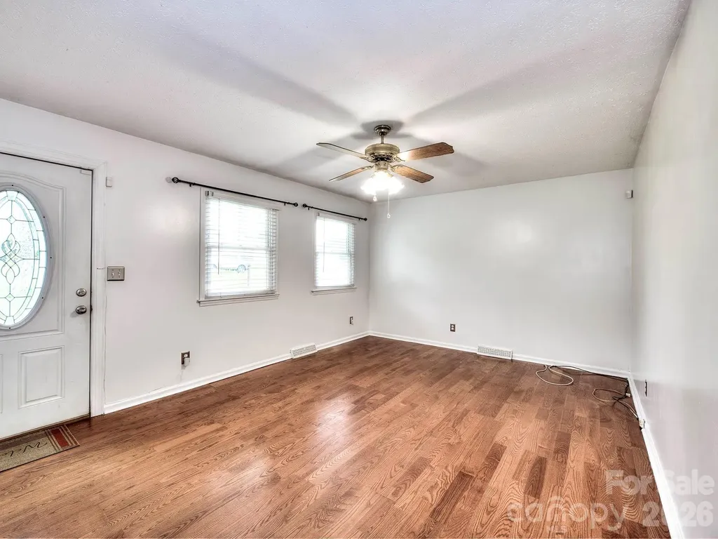 109 Oxford Street Shelby NC 28152