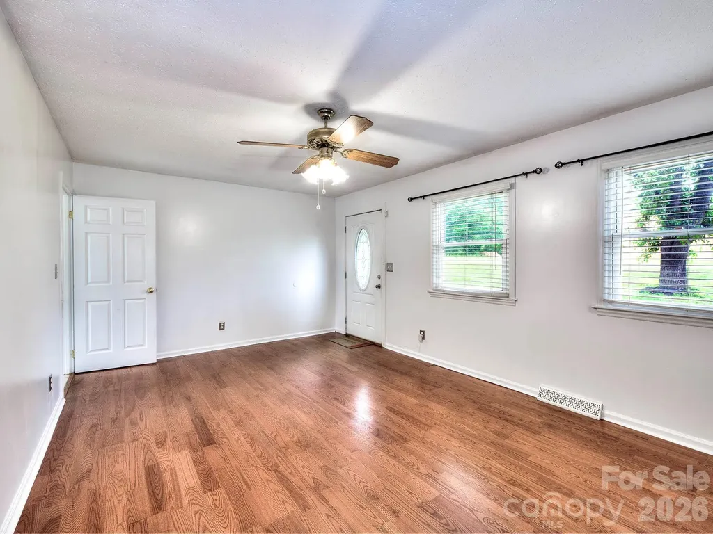 109 Oxford Street Shelby NC 28152