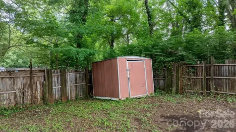 355 15th Avenue NE Hickory NC 28601