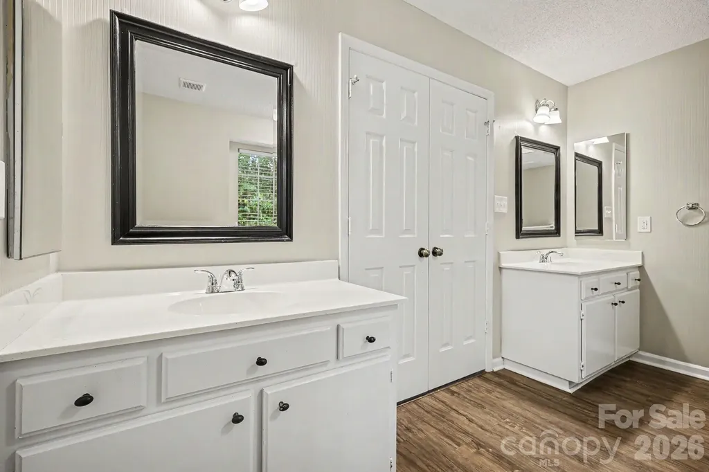 9305 Charolais Lane Charlotte NC 28213