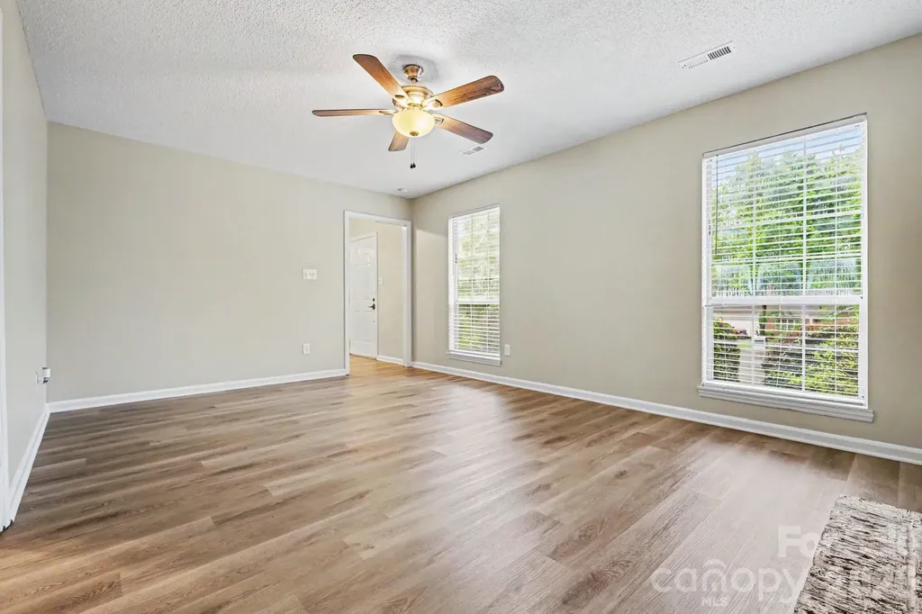 9305 Charolais Lane Charlotte NC 28213