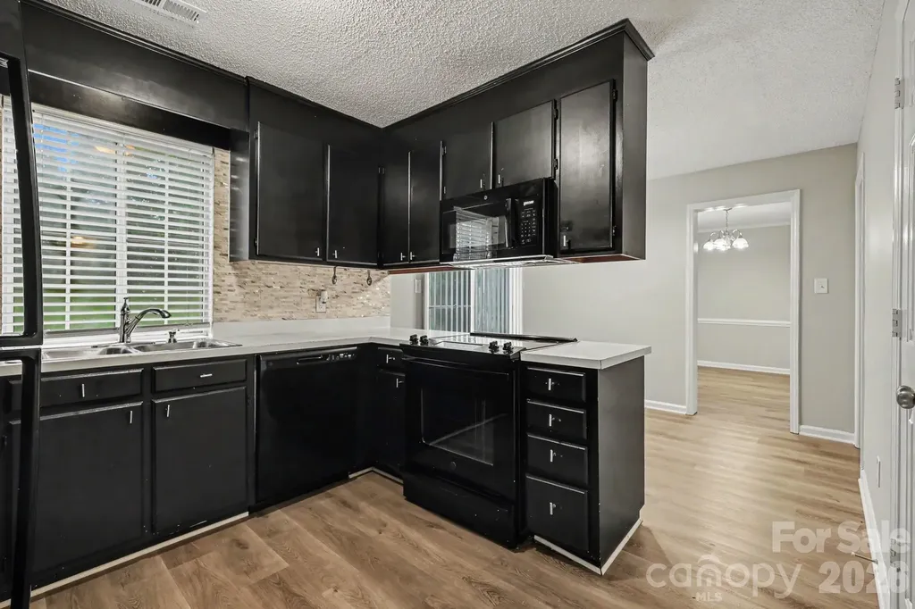 9305 Charolais Lane Charlotte NC 28213