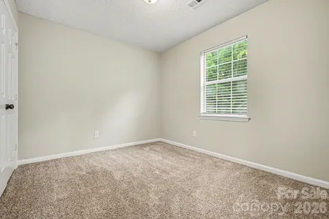 9305 Charolais Lane Charlotte NC 28213