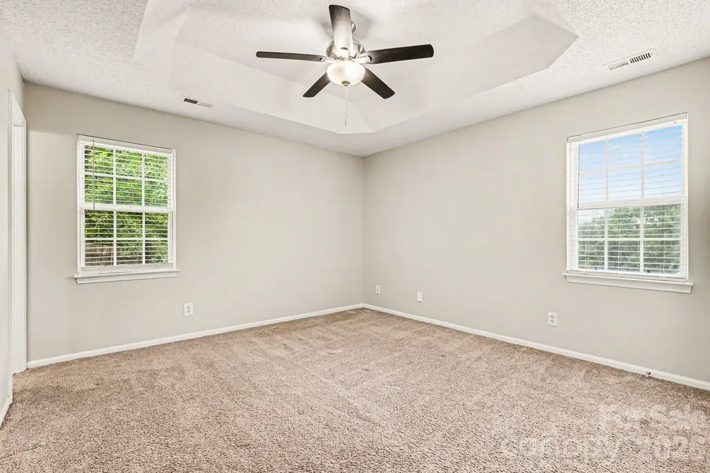8028 Lobilia Lane Charlotte NC 28214