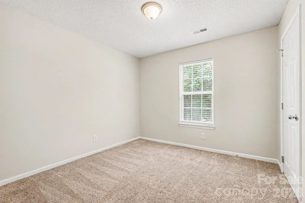 8028 Lobilia Lane Charlotte NC 28214