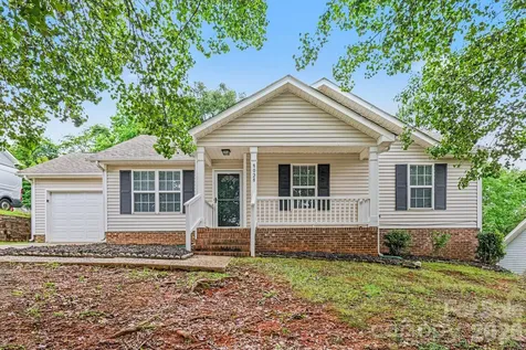 8028 Lobilia Lane Charlotte NC 28214
