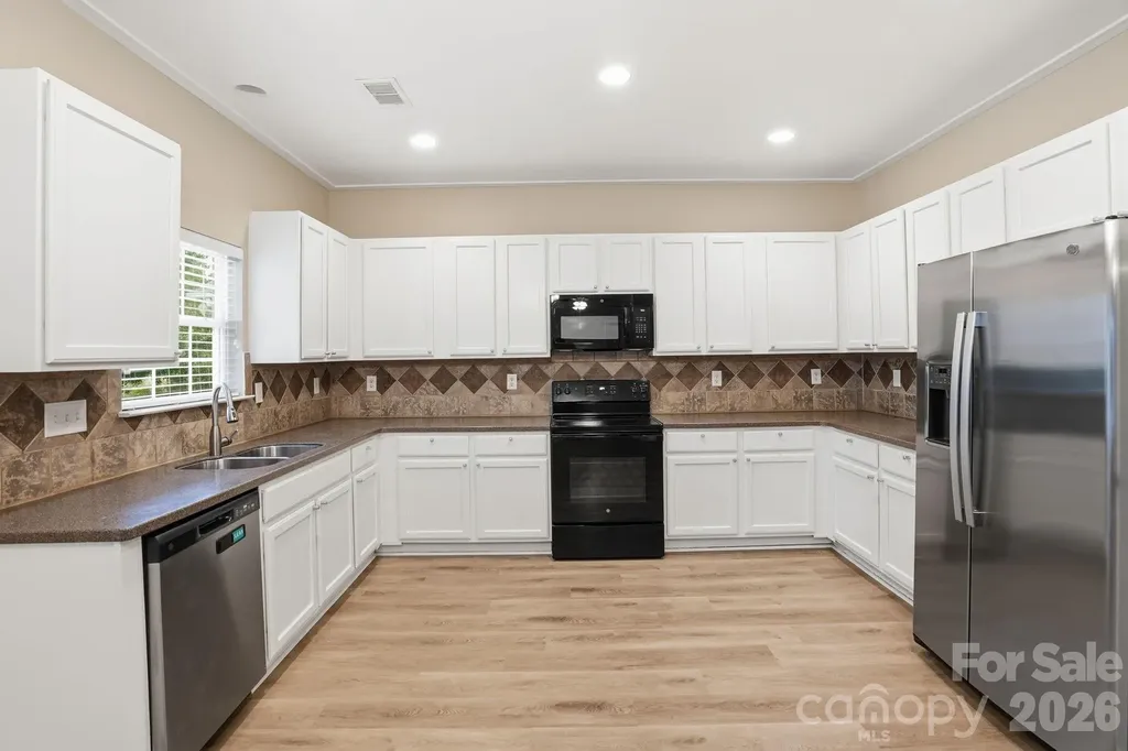 6427 Hermsley Road Charlotte NC 28278