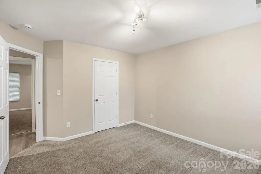 6427 Hermsley Road Charlotte NC 28278