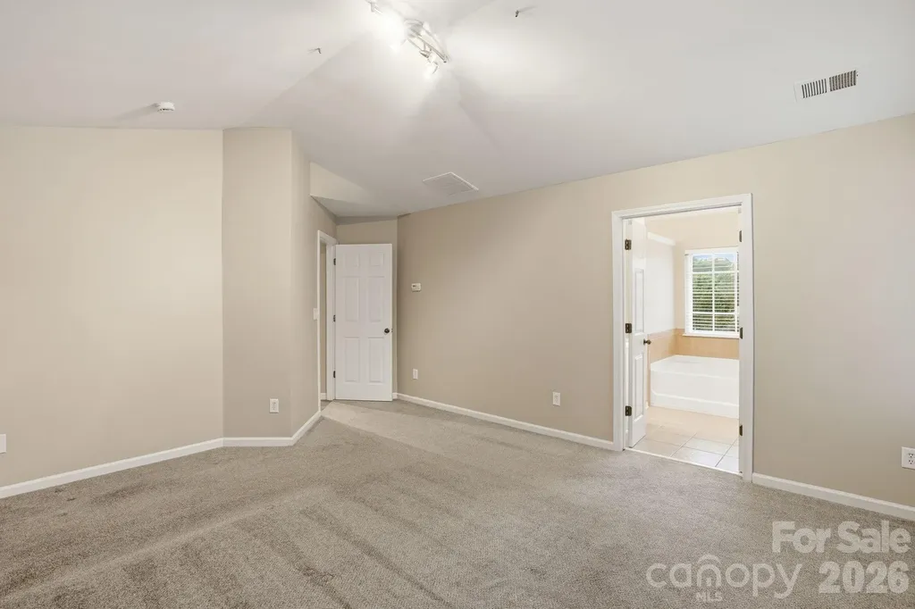 6427 Hermsley Road Charlotte NC 28278