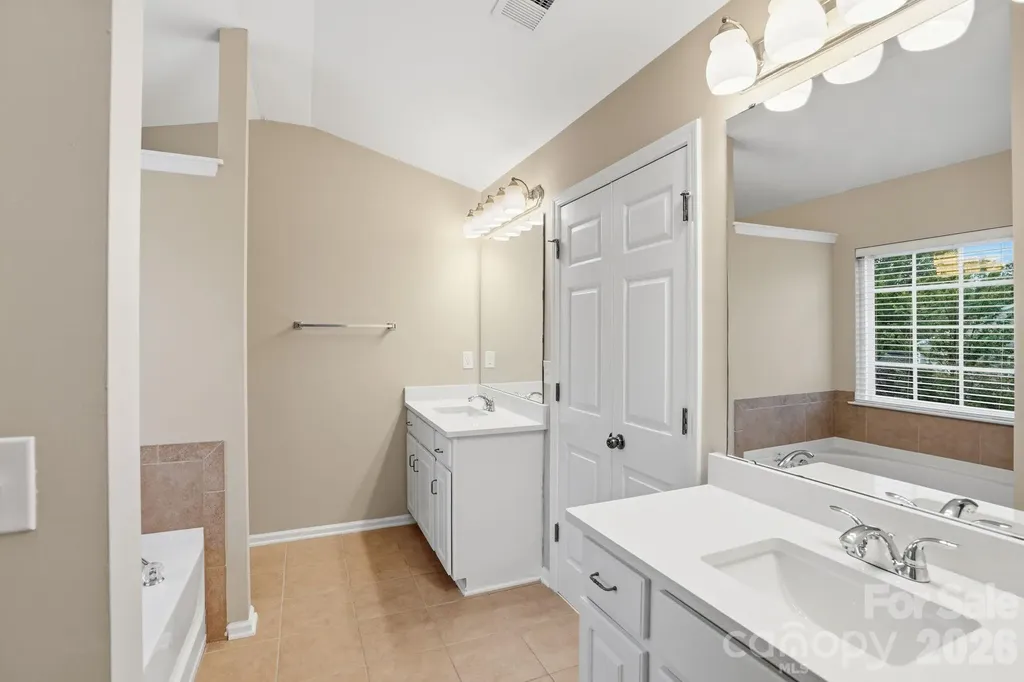 6427 Hermsley Road Charlotte NC 28278