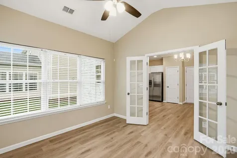 6427 Hermsley Road Charlotte NC 28278