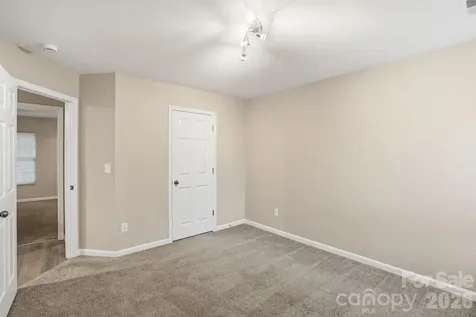 6427 Hermsley Road Charlotte NC 28278