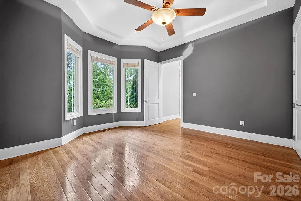 94 Oak Hollow Drive Asheville NC 28805