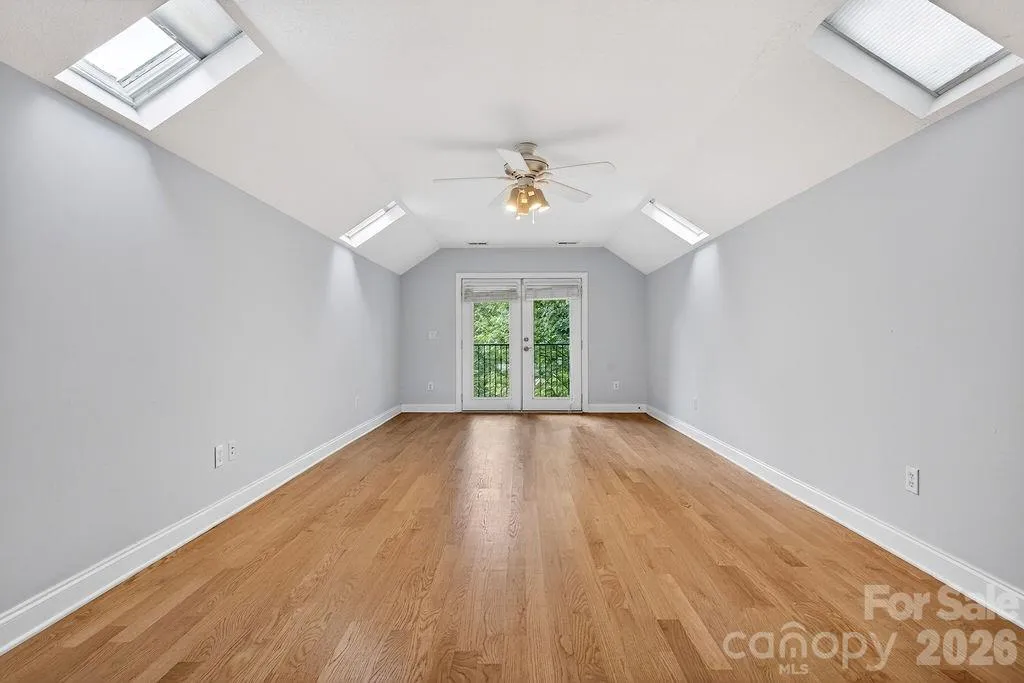94 Oak Hollow Drive Asheville NC 28805