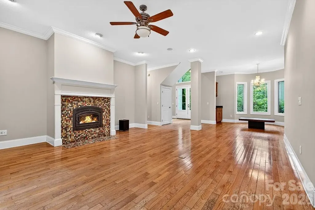 94 Oak Hollow Drive Asheville NC 28805