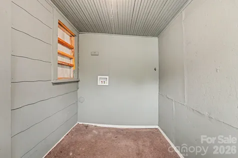 3230 12th Avenue SE Hickory NC 28602