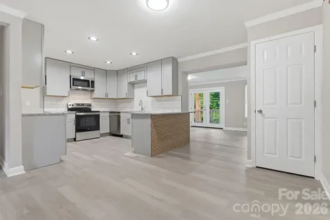 810 Echo Glen Road Charlotte NC 28213