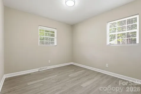 810 Echo Glen Road Charlotte NC 28213