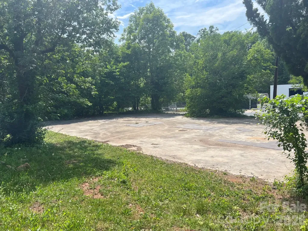 2300 E Independence Boulevard Charlotte NC 28205