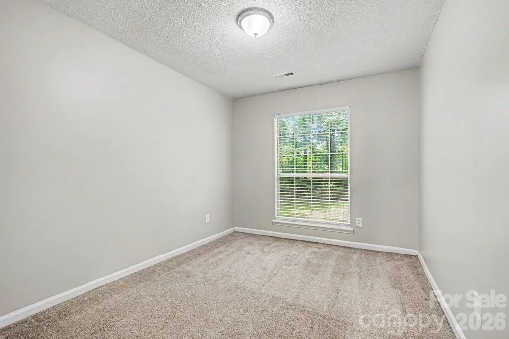 9001 Louvaine Drive Charlotte NC 28227