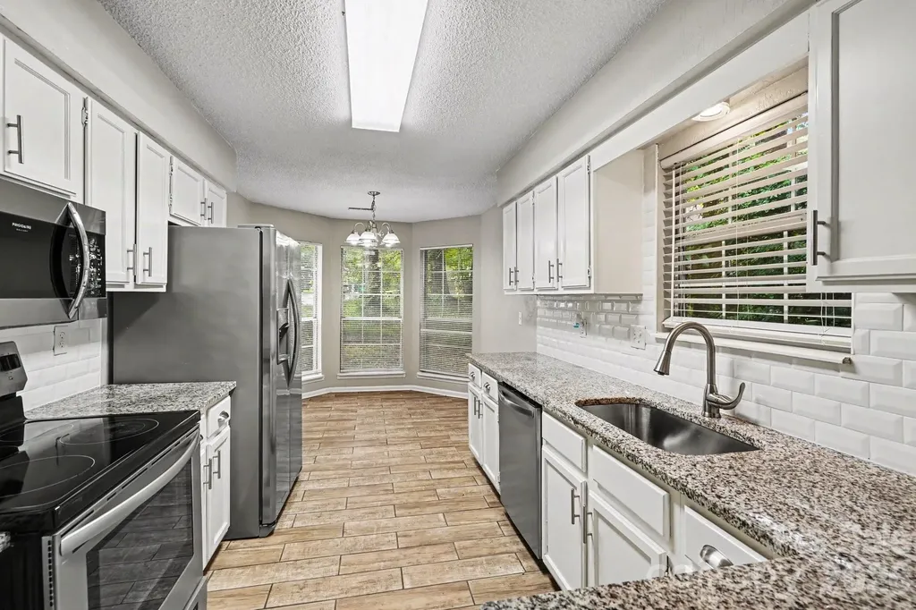 9001 Louvaine Drive Charlotte NC 28227