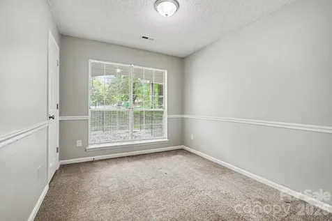 9001 Louvaine Drive Charlotte NC 28227