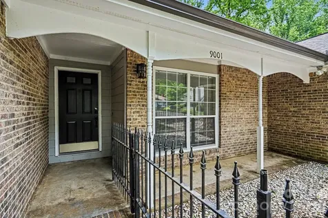 9001 Louvaine Drive Charlotte NC 28227