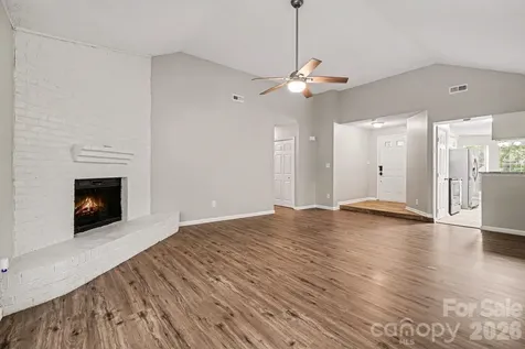 9001 Louvaine Drive Charlotte NC 28227