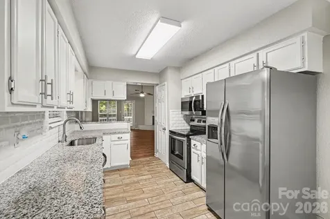 9001 Louvaine Drive Charlotte NC 28227