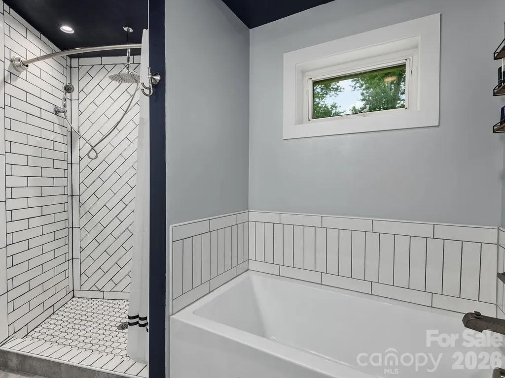 63 Beverly Road W Asheville NC 28806