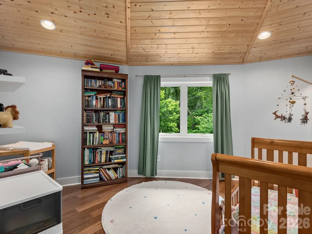 63 Beverly Road W Asheville NC 28806