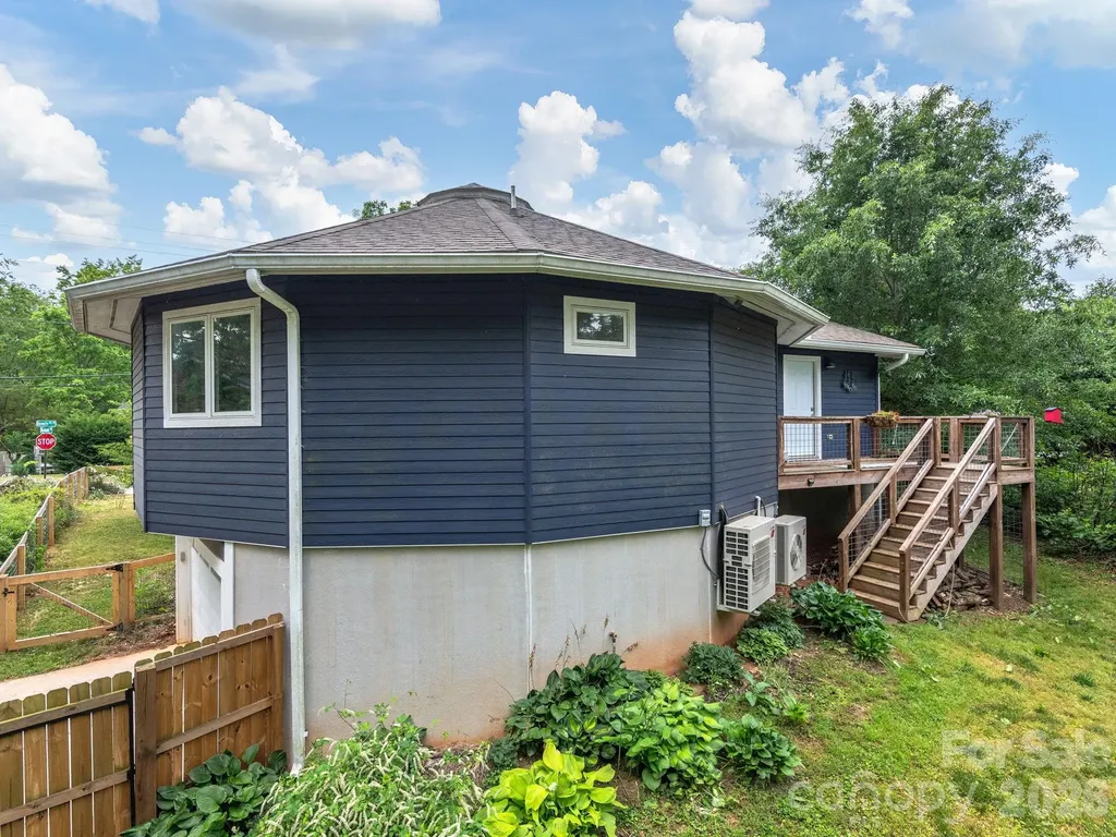 63 Beverly Road W Asheville NC 28806