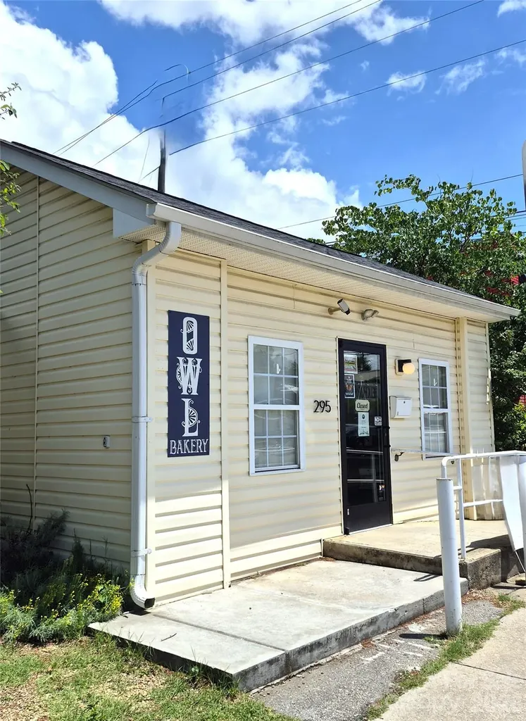 63 Beverly Road W Asheville NC 28806