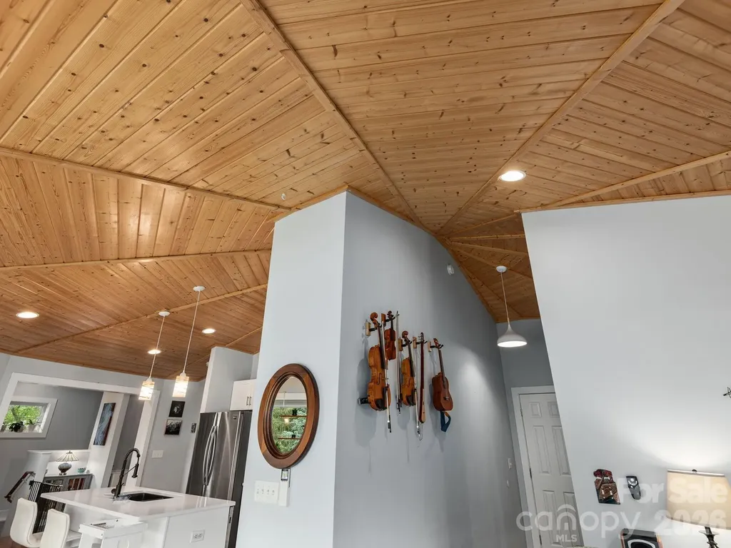 63 Beverly Road W Asheville NC 28806