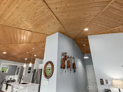 63 Beverly Road W Asheville NC 28806