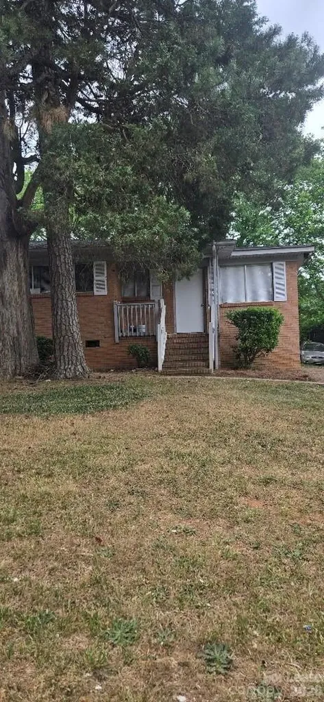 1803 Darbrook Drive Charlotte NC 28205