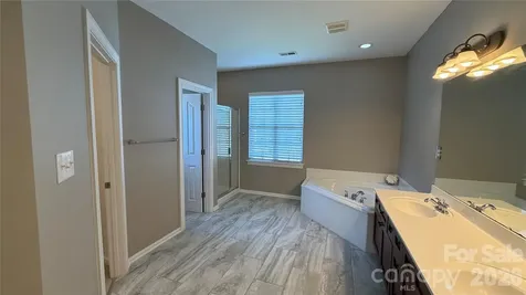 11234 Huntington Meadow Lane Charlotte NC 28273