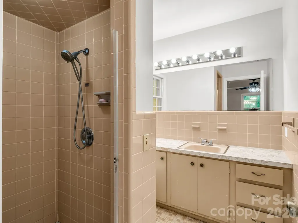 679 Solomon Jones Road Cedar Mountain NC 28718